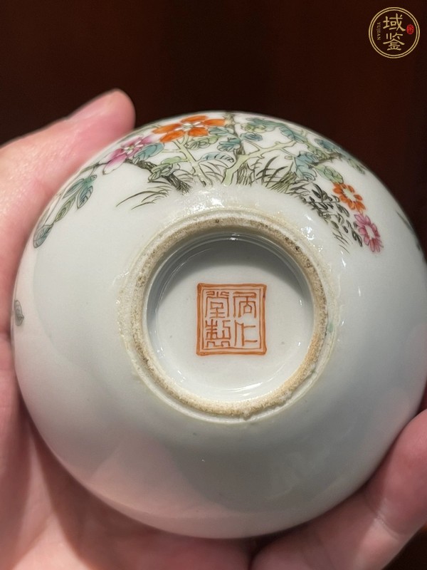 古玩陶瓷粉彩天球瓶真品鑒賞圖