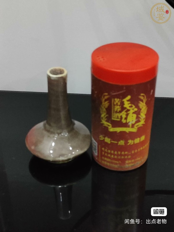 古玩陶瓷晚清郎紅釉荸薺瓶真品鑒賞圖