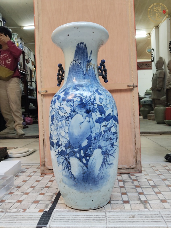 古玩陶瓷花鳥紋青花瓶真品鑒賞圖