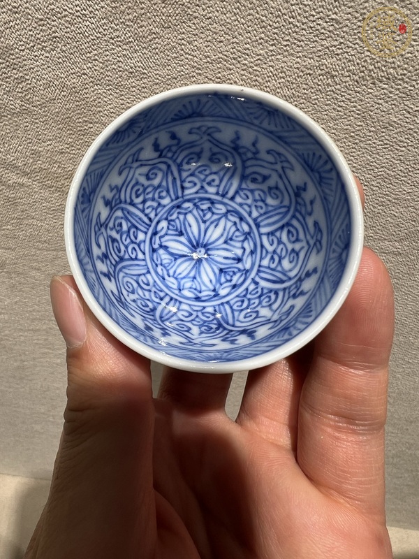 古玩陶瓷青花雞心杯真品鑒賞圖