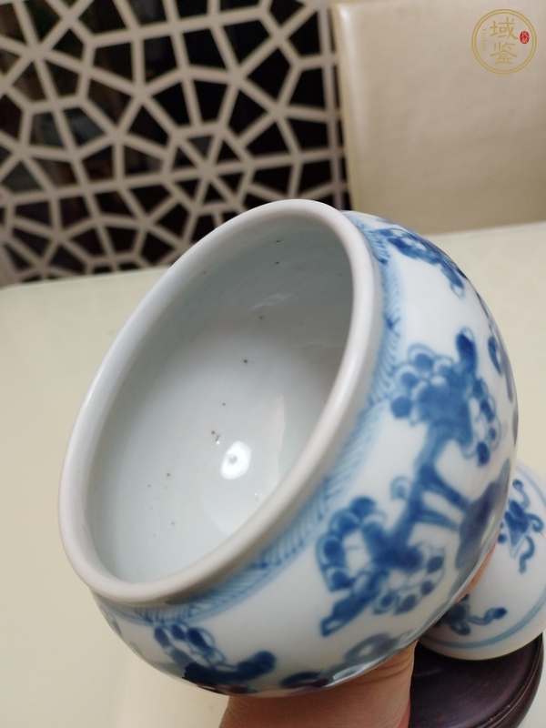 古玩陶瓷青花花卉雜寶紋豆真品鑒賞圖