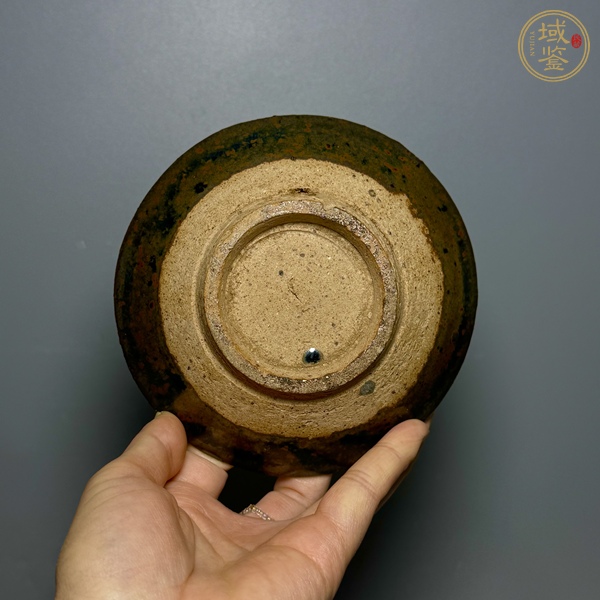 古玩陶瓷磁州窯褐釉鐵銹斑茶碗真品鑒賞圖