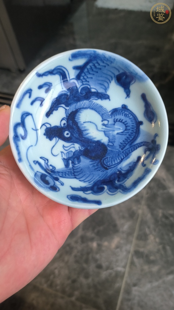 古玩陶瓷青花過墻龍紋盤真品鑒賞圖