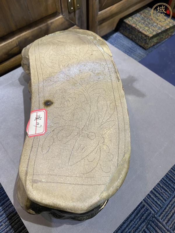 古玩陶瓷元代山西臨汾黑釉獸形枕真品鑒賞圖