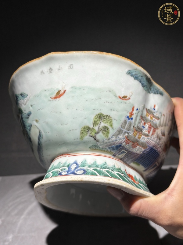 古玩陶瓷粉彩海棠型貢碗真品鑒賞圖