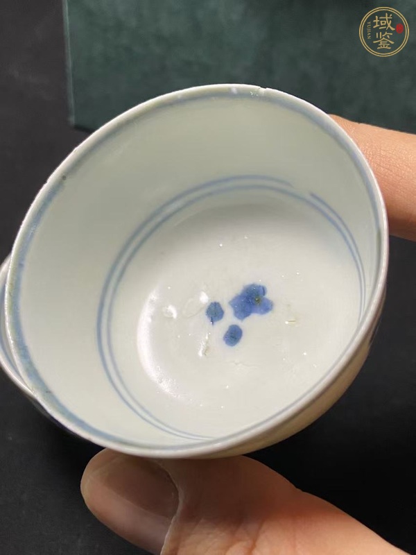 古玩陶瓷日本青花花卉紋杯2只真品鑒賞圖