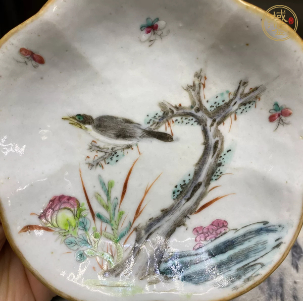 古玩陶瓷花鳥紋粉彩盤真品鑒賞圖