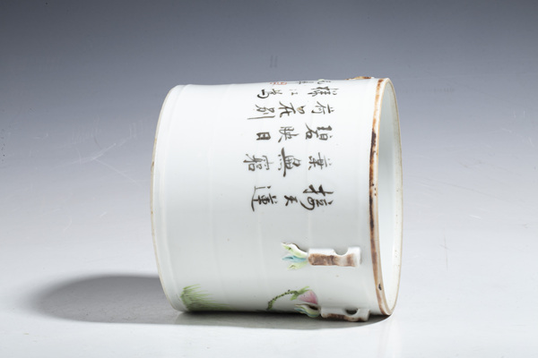 古玩陶瓷晚清·淺絳彩一鷺蓮科紋四系罐拍賣,當(dāng)前價(jià)格2985元