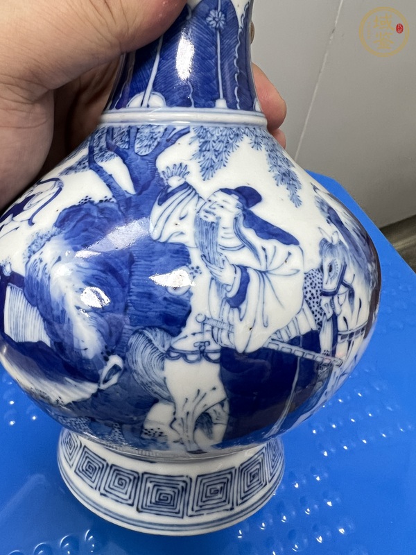 古玩陶瓷青花瓶真品鑒賞圖