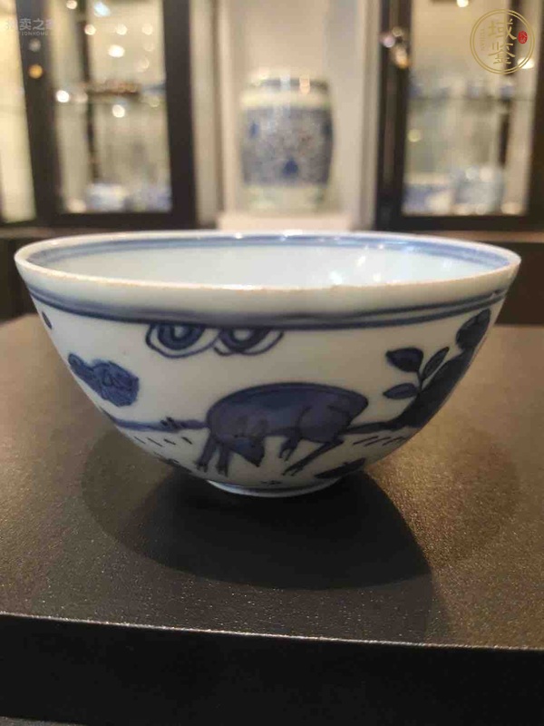 古玩陶瓷花鳥紋青花碗真品鑒賞圖