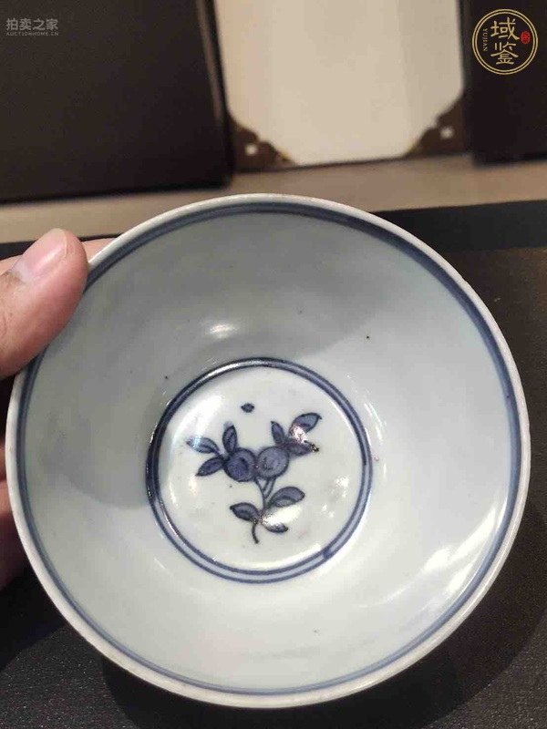 古玩陶瓷花鳥紋青花碗真品鑒賞圖