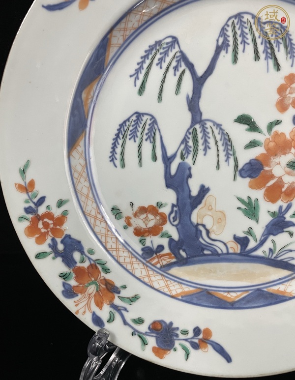 古玩陶瓷青花五彩花卉紋折沿盤真品鑒賞圖