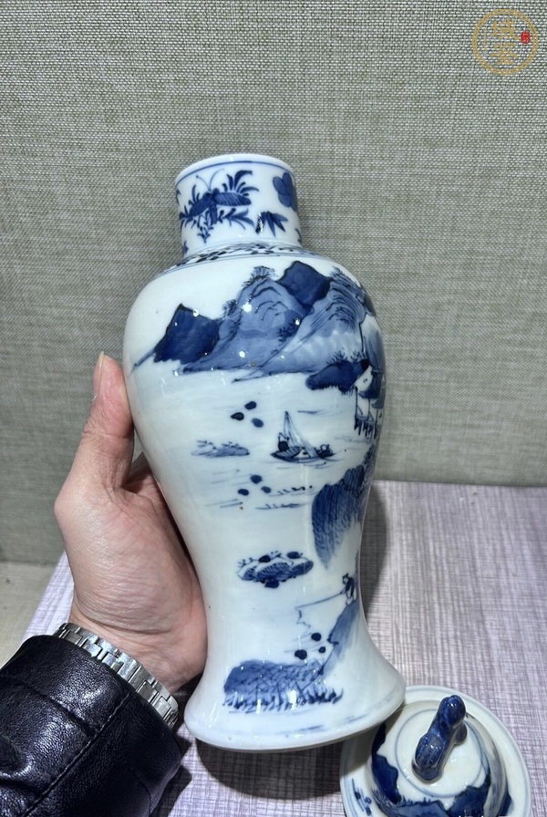 古玩陶瓷青花蓋瓶真品鑒賞圖