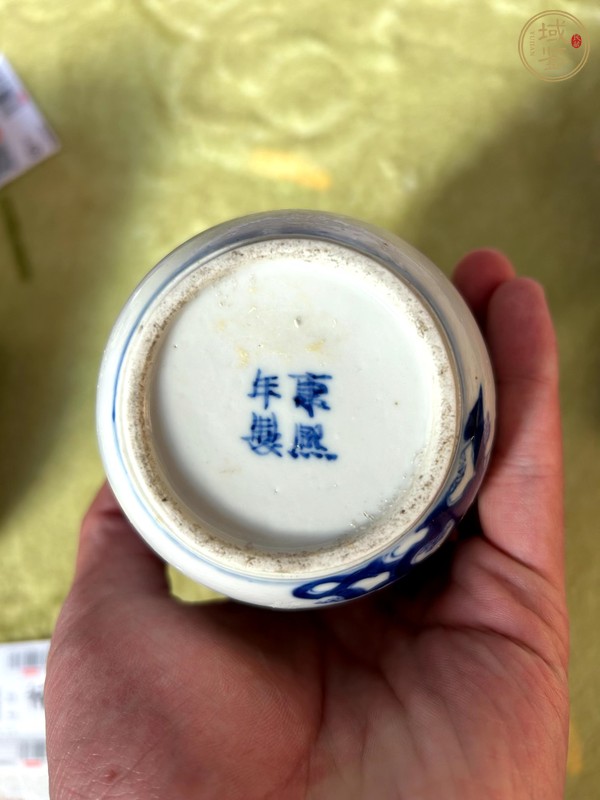 古玩陶瓷人物紋青花瓶真品鑒賞圖