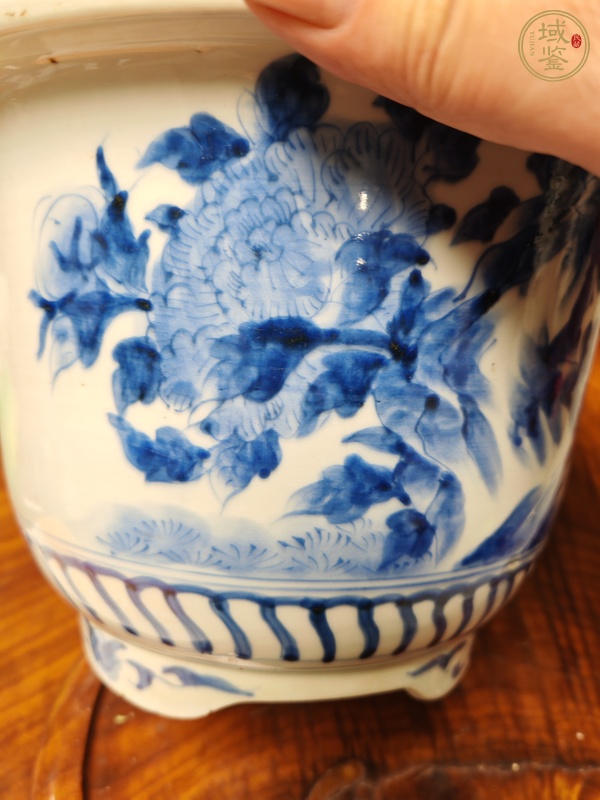 古玩陶瓷花鳥紋青花花盆真品鑒賞圖