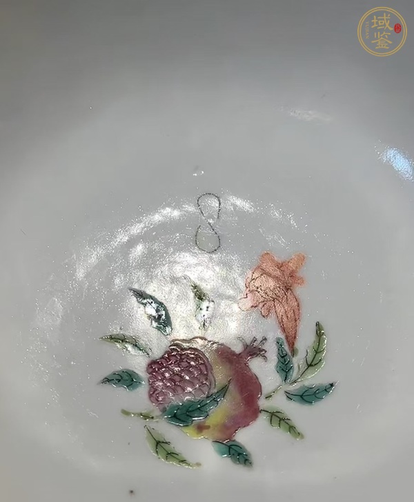 古玩陶瓷粉彩花卉紋碗真品鑒賞圖