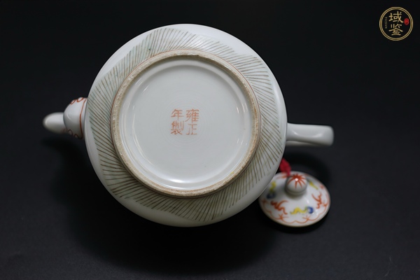 古玩陶瓷粉彩龍鳳紋茶壺真品鑒賞圖