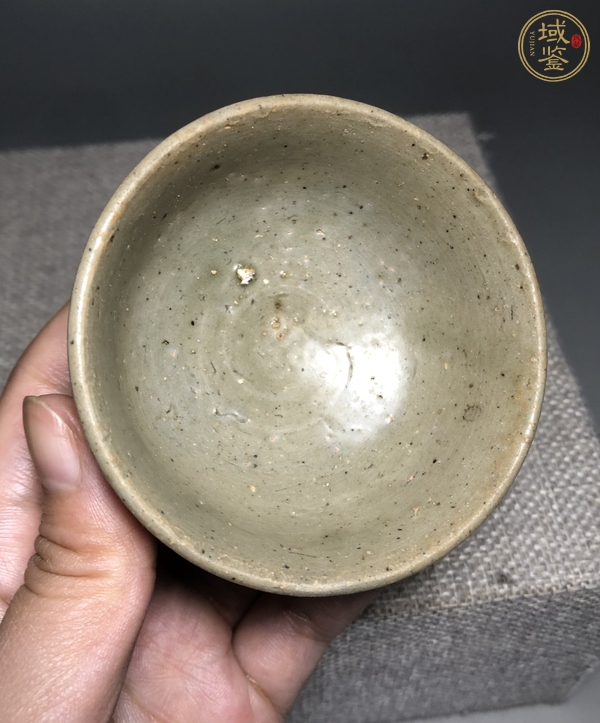 古玩陶瓷越窯系青釉茶杯真品鑒賞圖