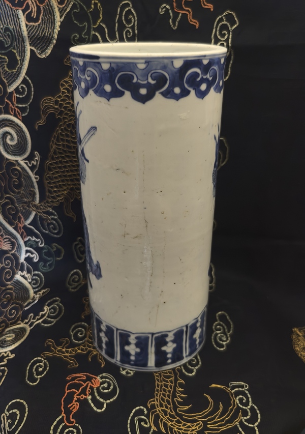 古玩陶瓷清晚期青花四大天王箭筒拍賣,當(dāng)前價(jià)格18888元