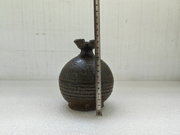 古玩陶瓷褐釉花澆拍賣,當前價格680元