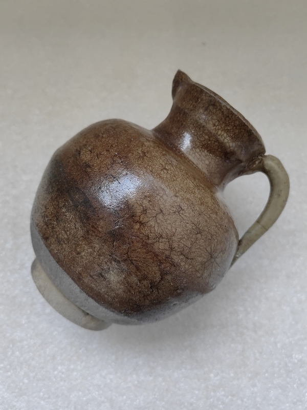 古玩陶瓷褐釉花澆拍賣(mài),當(dāng)前價(jià)格888元