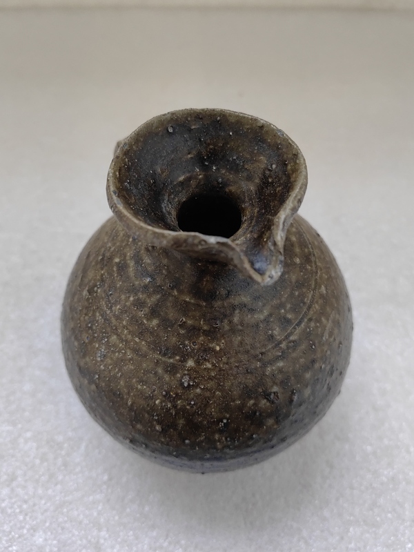 古玩陶瓷褐釉花澆拍賣,當前價格680元