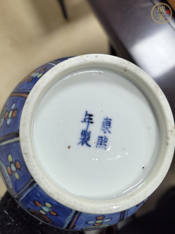 古玩陶瓷花卉紋賞瓶真品鑒賞圖