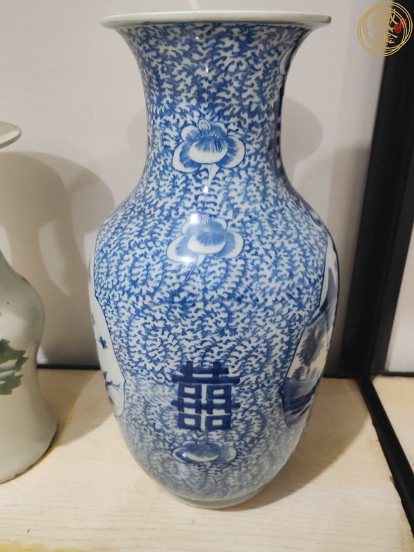 古玩陶瓷青花瓶真品鑒賞圖