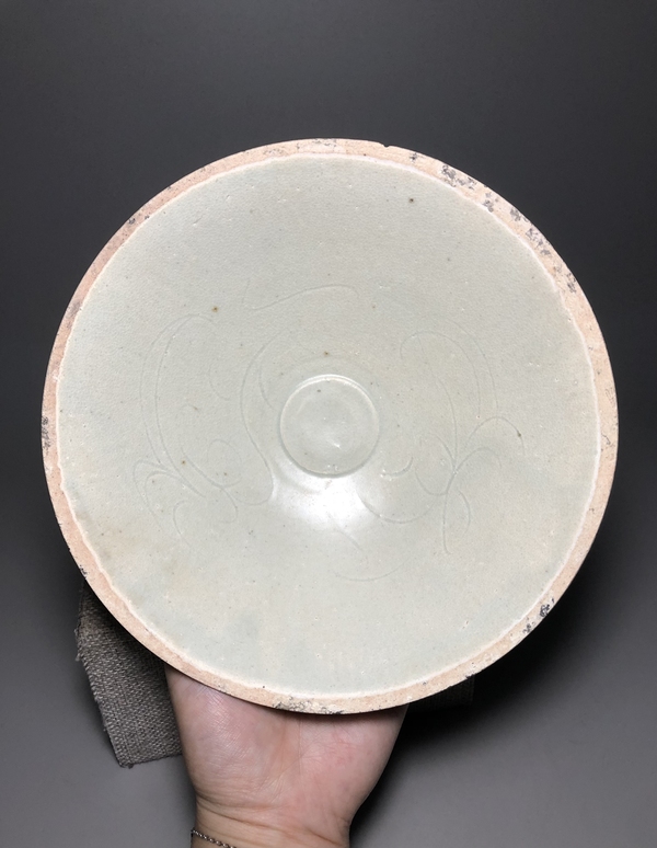 古玩陶瓷宋,景德鎮(zhèn)窯青白釉刻花斗笠碗拍賣,當前價格1800元