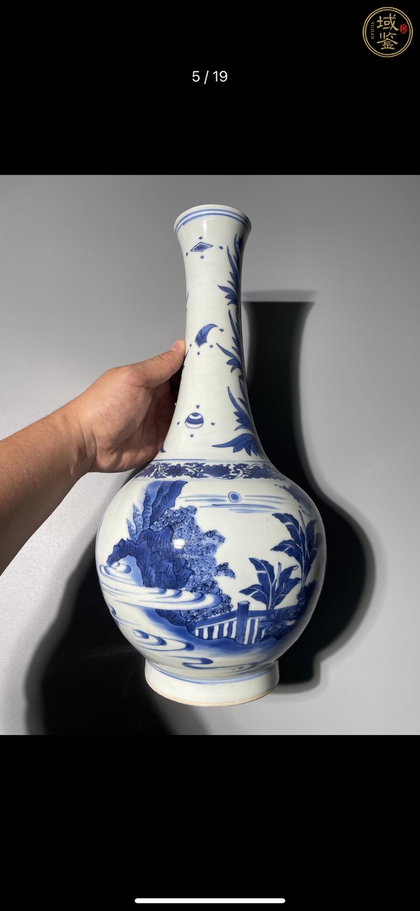 古玩陶瓷人物紋青花長頸瓶真品鑒賞圖