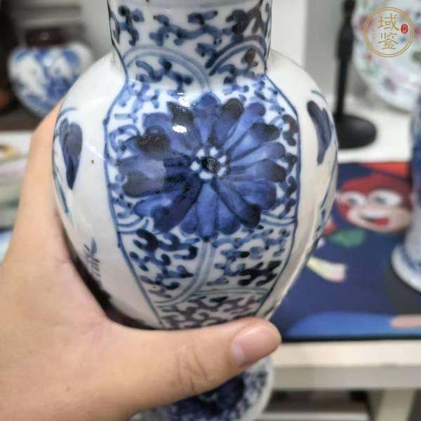 古玩陶瓷博古圖青花瓶真品鑒賞圖