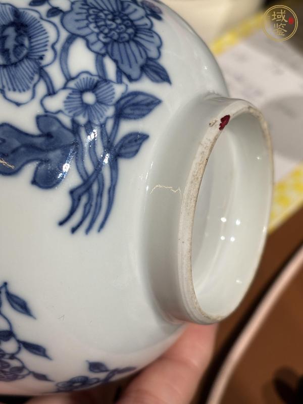 古玩陶瓷清乾隆 青花花卉紋小杯真品鑒賞圖