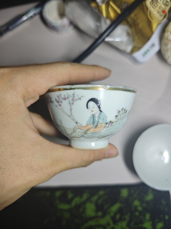 古玩陶瓷余鑫茂 粉彩桃花美女圖茶圓一對(duì)真品鑒賞圖