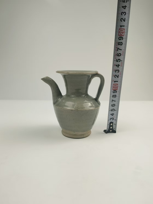 古玩陶瓷執(zhí)壺拍賣,當(dāng)前價(jià)格1200元