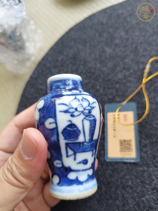 古玩陶瓷博古圖青花瓶真品鑒賞圖