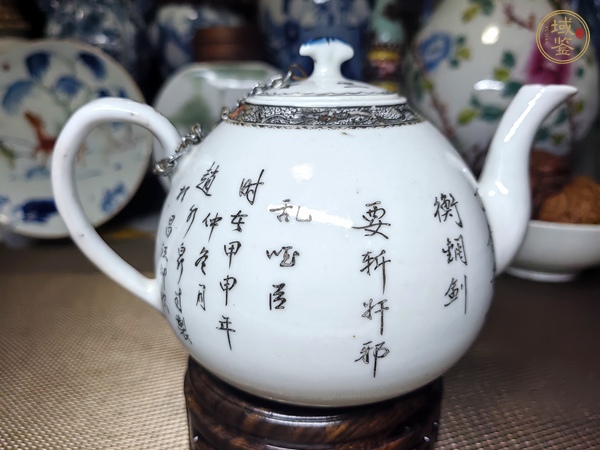 古玩陶瓷粉彩鳳儀亭紋茶壺真品鑒賞圖