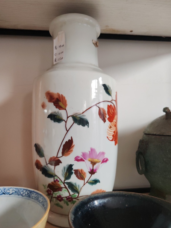 古玩陶瓷粉彩花卉紋棒槌瓶拍賣,當前價格500元