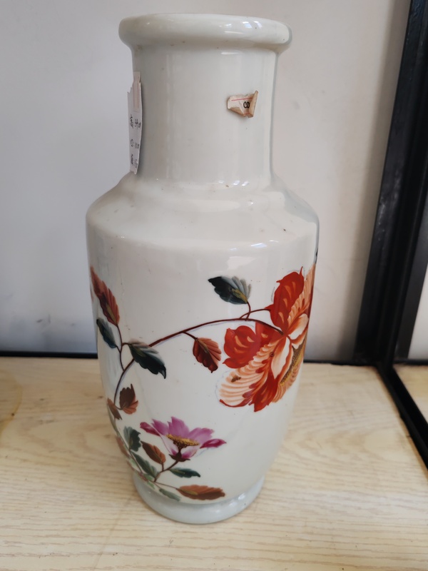 古玩陶瓷粉彩花卉紋棒槌瓶拍賣,當前價格500元