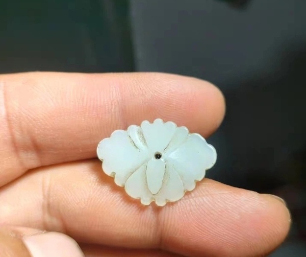 古玩玉器清中期.老琉璃帽花拍賣,當前價格198元