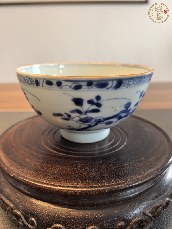 古玩陶瓷青花花卉紋茶圓真品鑒賞圖