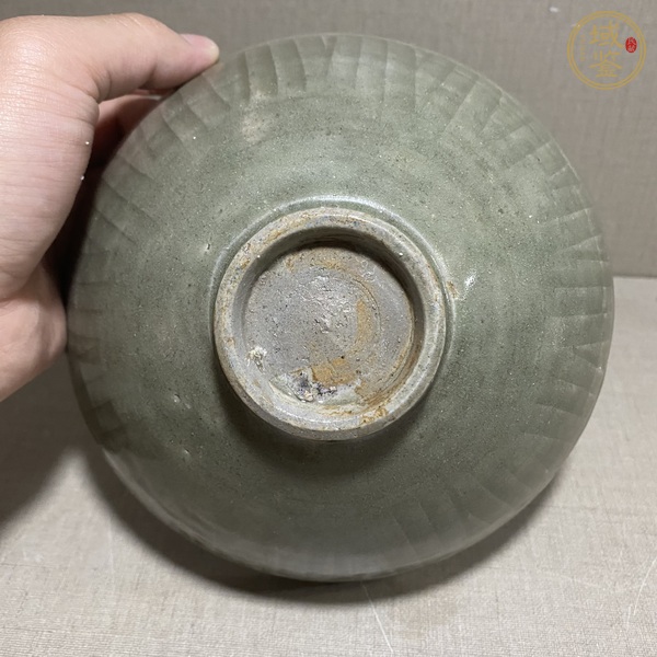 古玩陶瓷金村窯青釉刻花碗真品鑒賞圖