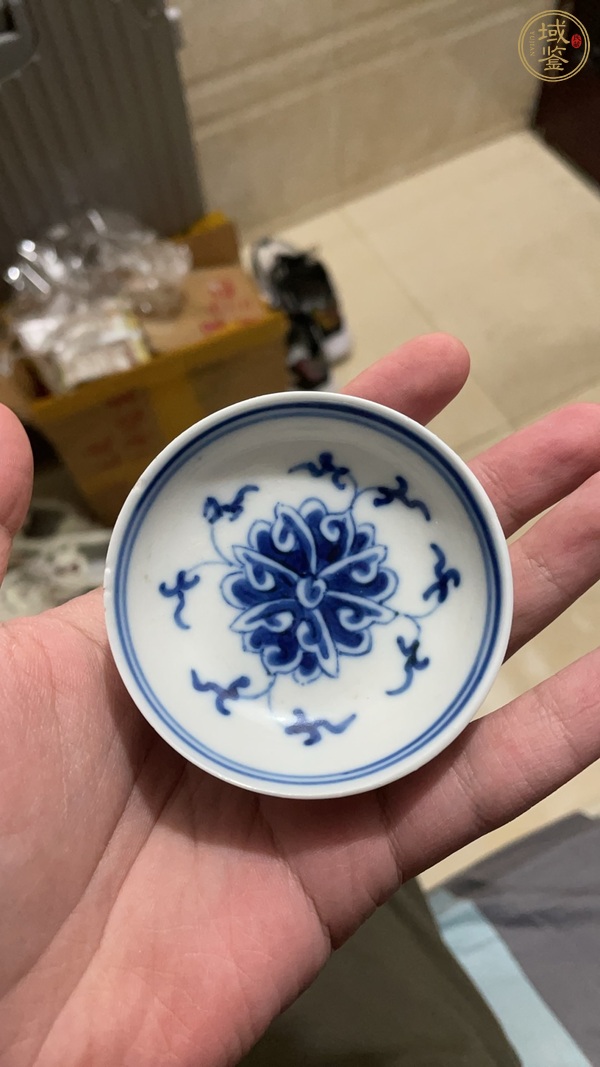 古玩陶瓷青花纏枝花卉紋碟真品鑒賞圖