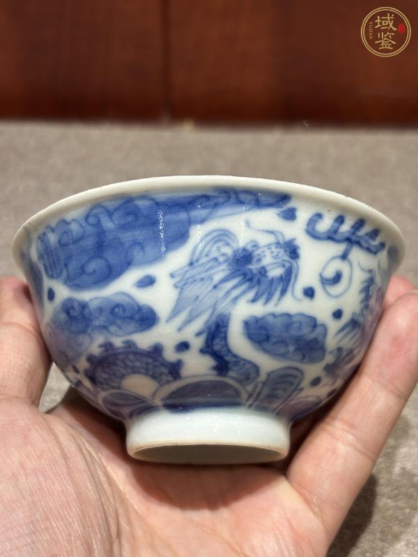 古玩陶瓷青花趕珠龍紋茶圓真品鑒賞圖