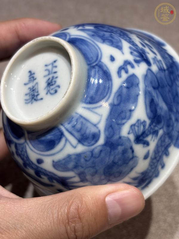 古玩陶瓷青花趕珠龍紋茶圓真品鑒賞圖