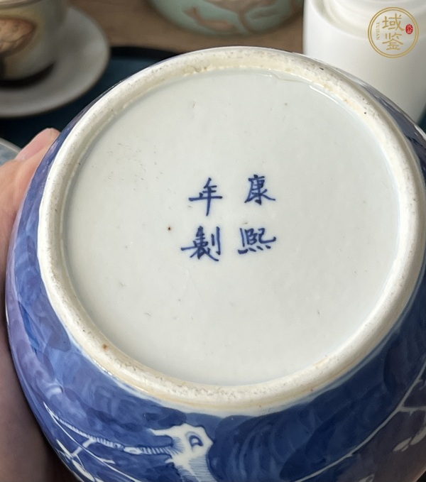 古玩陶瓷青花留白梅紋罐真品鑒賞圖