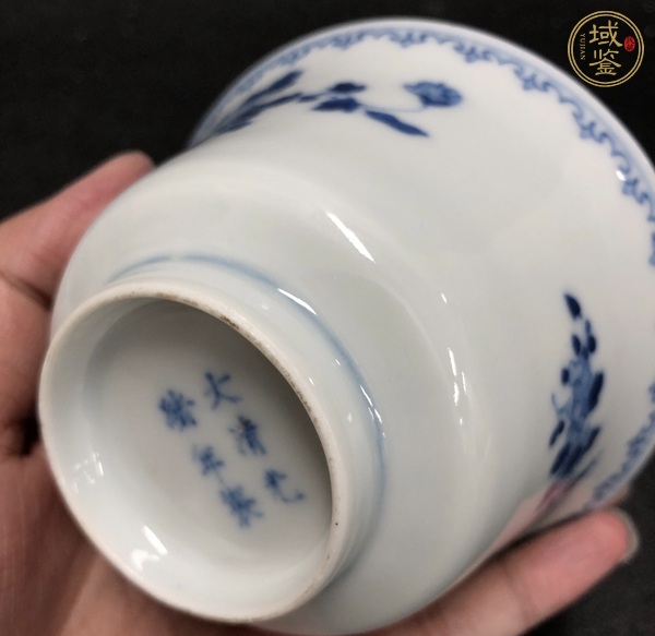 古玩陶瓷清光緒 青花折枝花卉紋蓋碗身真品鑒賞圖