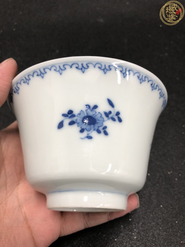 古玩陶瓷清光緒 青花折枝花卉紋蓋碗身真品鑒賞圖