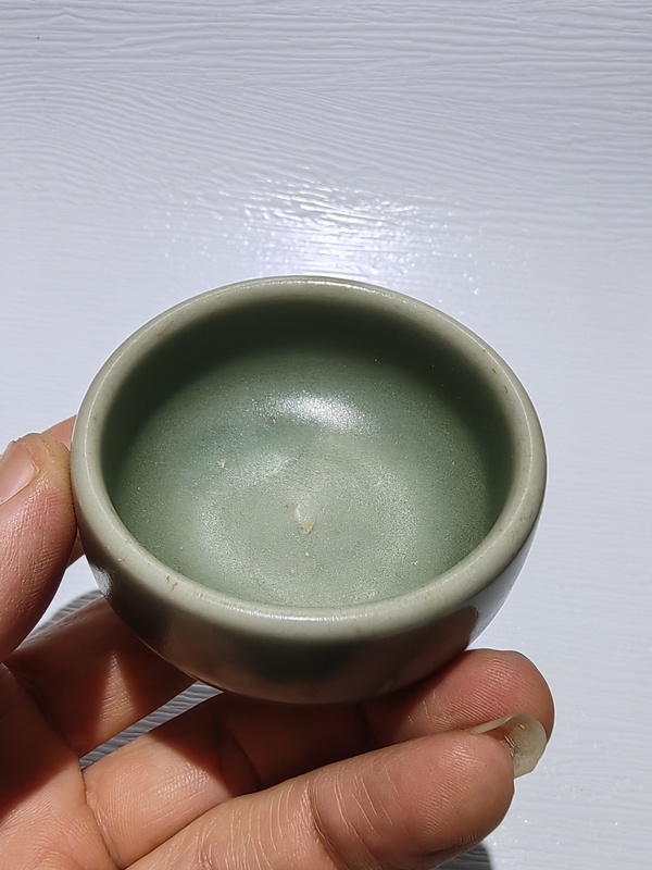 古玩陶瓷南宋龍泉青瓷臥足杯拍賣,當前價格36500元