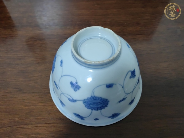 古玩陶瓷花卉紋青花碗真品鑒賞圖