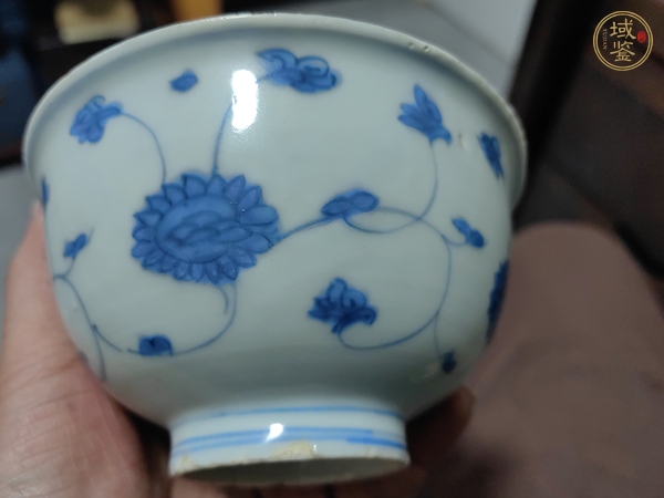 古玩陶瓷花卉紋青花碗真品鑒賞圖